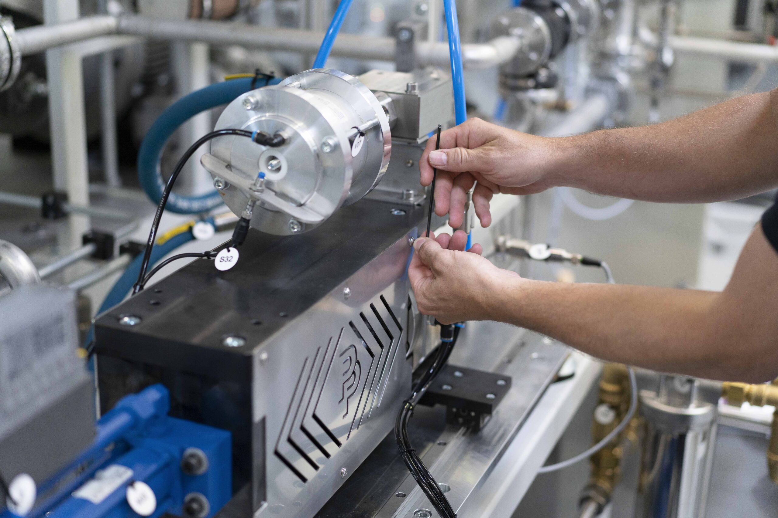 Pressure intensifier by Poppe + Potthoff